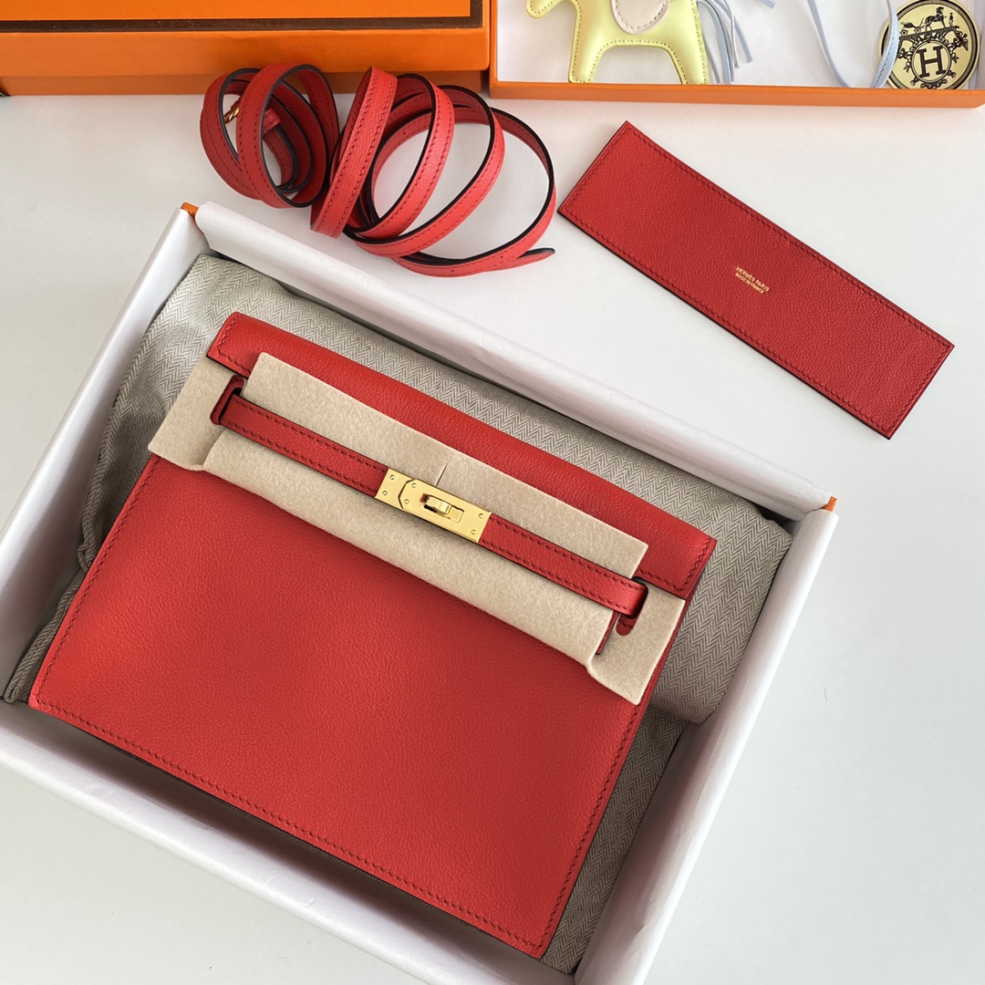 Hermes Kelly Danse Evercolor Bag In Red Color